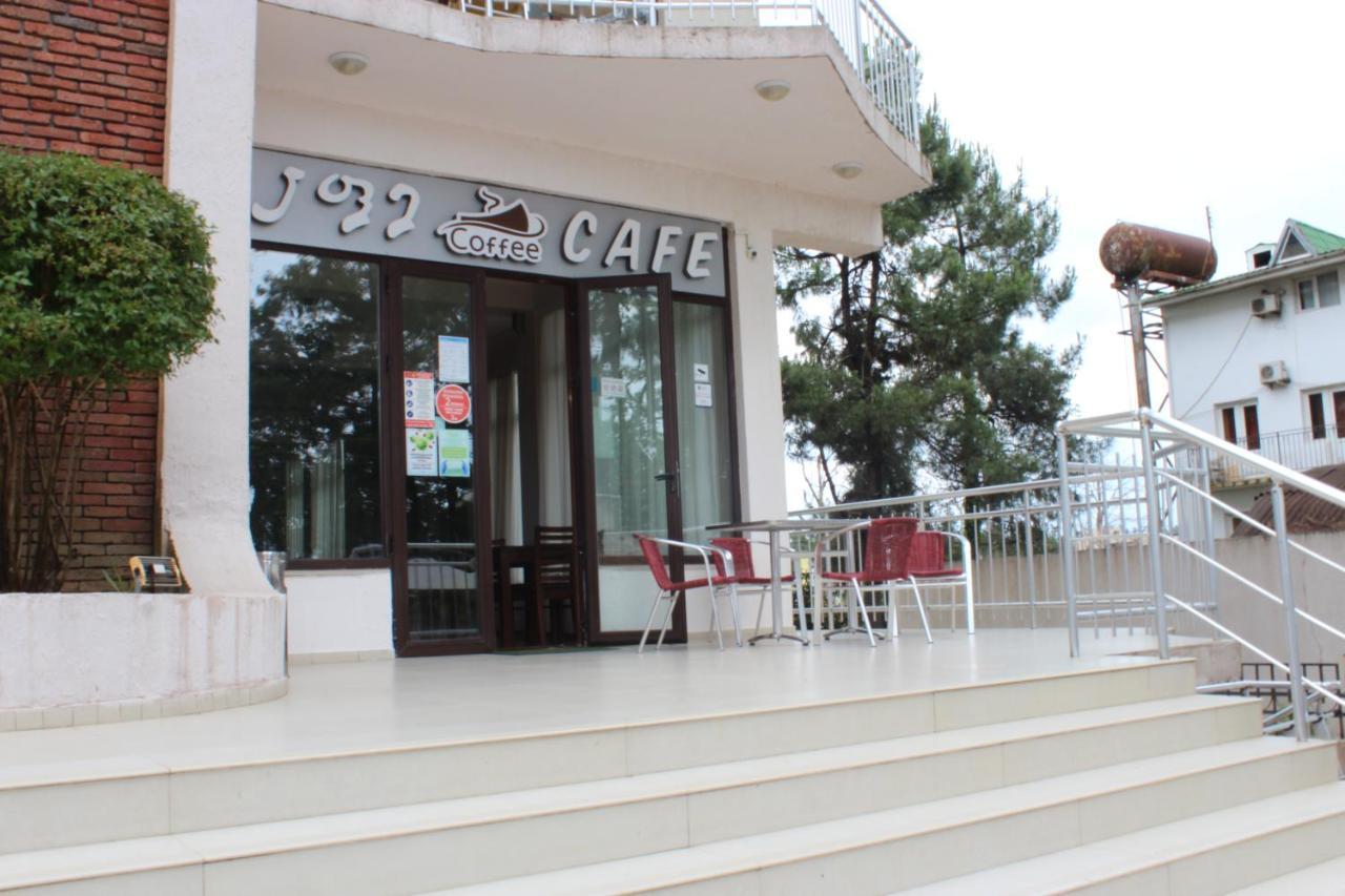 Samni Hotel Ureki Exterior foto
